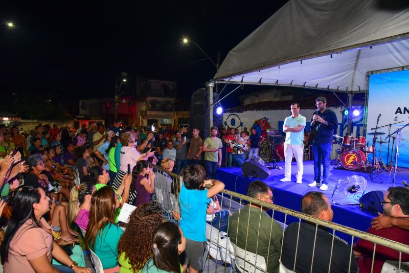 Inauguração da praça Paulo Ferreira revitalizada e adaptada com brinquedos para pessoas com deficiência