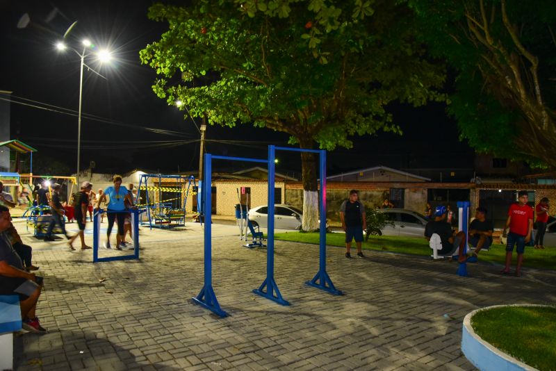 Inauguração da praça Paulo Ferreira revitalizada e adaptada com brinquedos para pessoas com deficiência