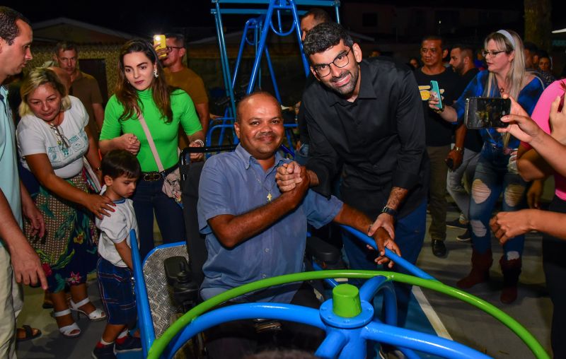 Inauguração da praça Paulo Ferreira revitalizada e adaptada com brinquedos para pessoas com deficiência