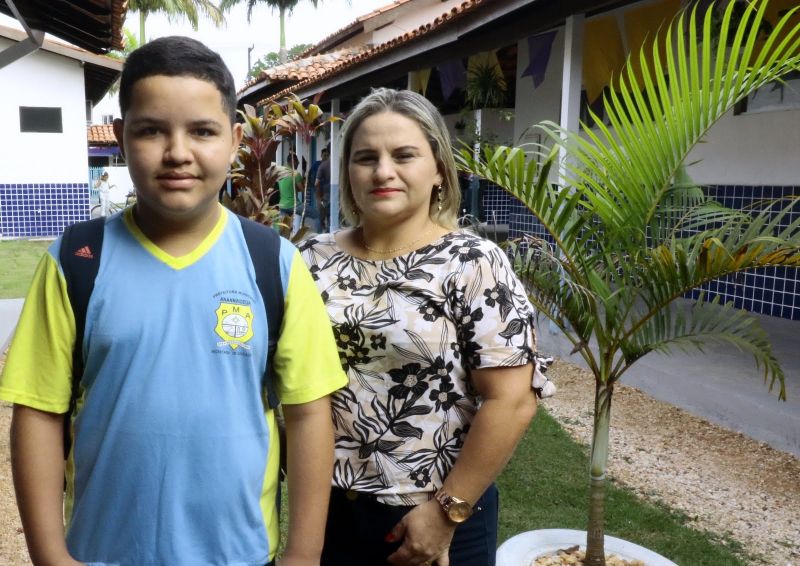 Entrega da EMEF PE. Gabriel Bulgarelli na av Cláudio Sanders bairro Centro