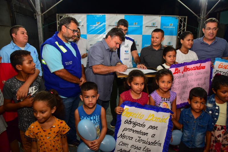 Assinatura de O.S para saneamento básico e drenagem do conjunto Nova Jerusalém no bairro Centro