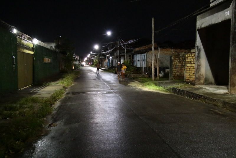 Ato de Assinatura de O.S para Pavimentação Asfáltica das ruas na comunidade Floresta Park, Levilândia