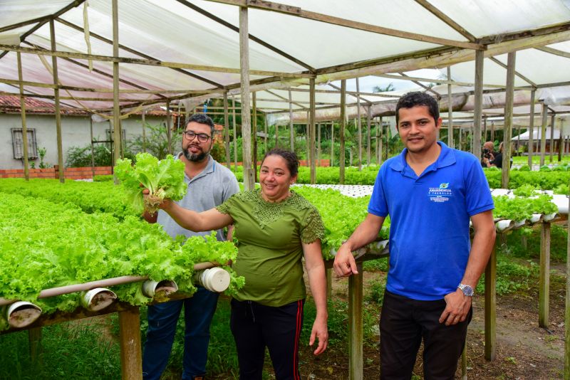 Agricultores no Curuçamba