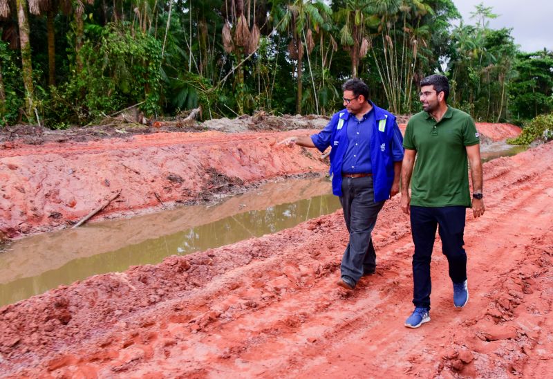 Assinatura de O.S de Macrodenagem e Infraestrutura Viária do Igarapé dos Macacos na Águas Brancas