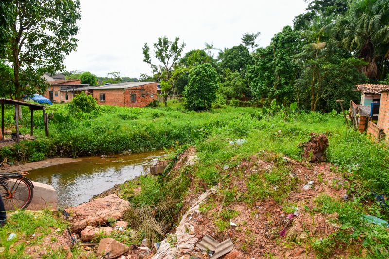 Assinatura de O.S de Macrodenagem e Infraestrutura Viária do Igarapé dos Macacos na Águas Brancas