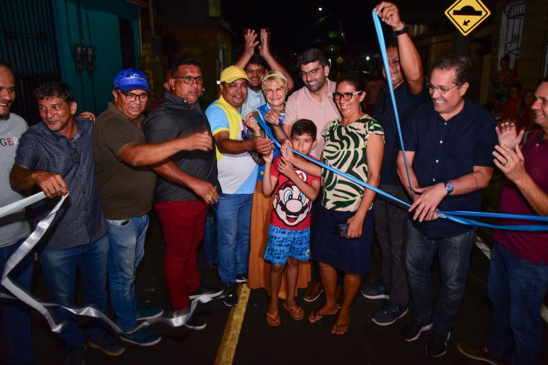 Ato de entrega e inauguração da rua pavimentada e iluminação em Led, rua Santa Inês no Una