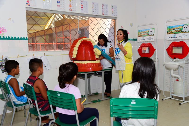 Ação da 3ª edição do programa Prefeitura em Movimento no bairro do Curuçambá