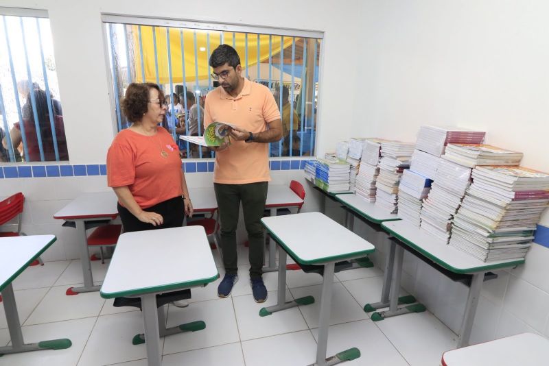 Entrega da Escola Manoel Lobato no Levilândia