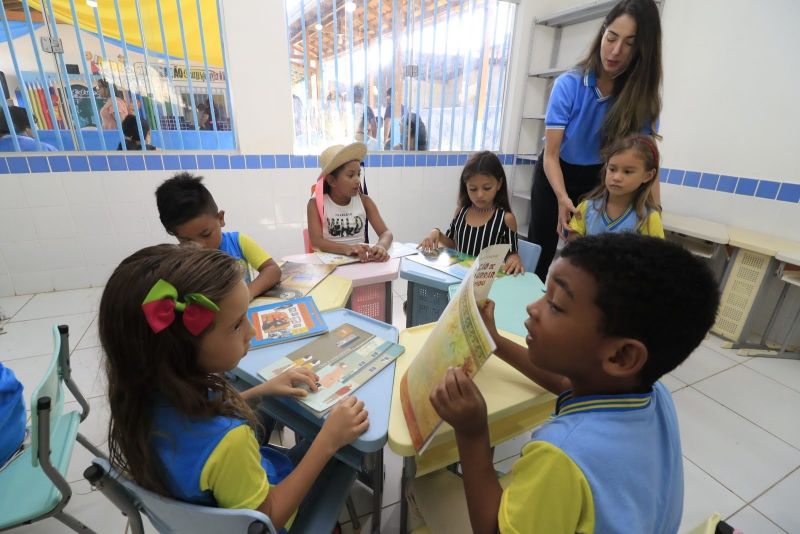 Entrega da Escola Manoel Lobato no Levilândia