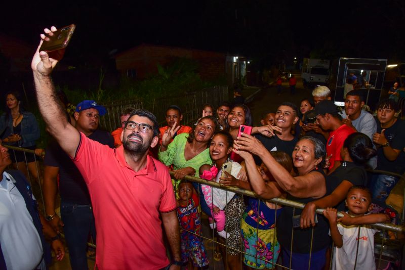 Inauguração de ruas pavimentadas no conjunto Girassol, bairro de Águas Brancas