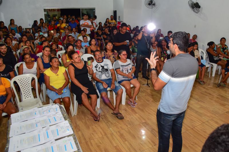 Entrega de Títulos de Propriedade da comunidade Jardim Vitória, no Canal do Maguariaçu