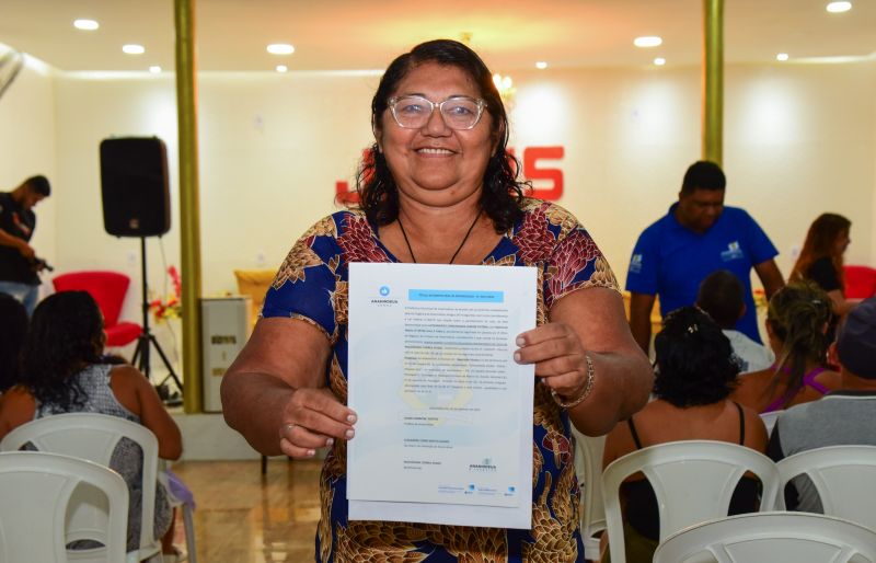 Entrega de Títulos de Propriedade da comunidade Jardim Vitória, no Canal do Maguariaçu