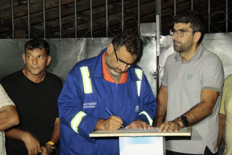 Assinatura de O.S para as obras de Saneamento Básico das ruas Fabiano Rodrigues, Belo Horizonte e Passagem Bento, no bairro Águas Lindas