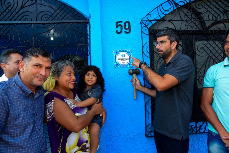 Entrega das casas reformadas pelo programa Morar Bem atingidas por fortes ventos e chuva no conjunto Jardim América