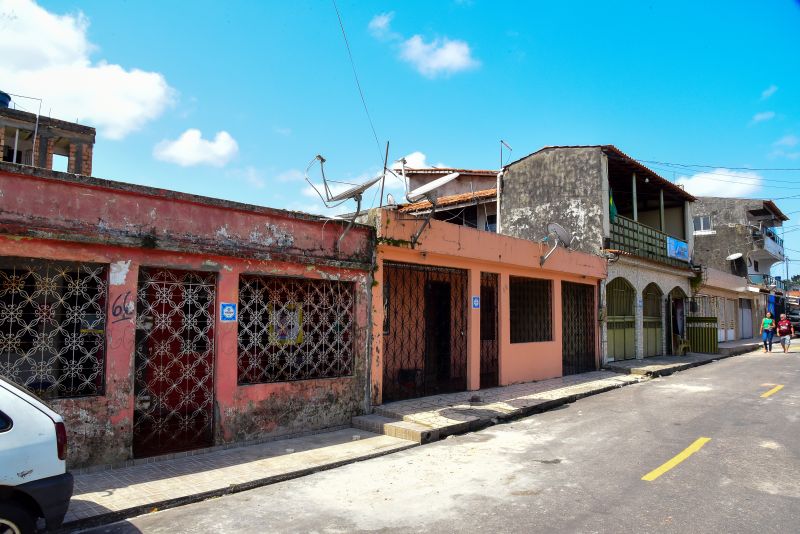 Entrega das casas reformadas pelo programa Morar Bem atingidas por fortes ventos e chuva no conjunto Jardim América