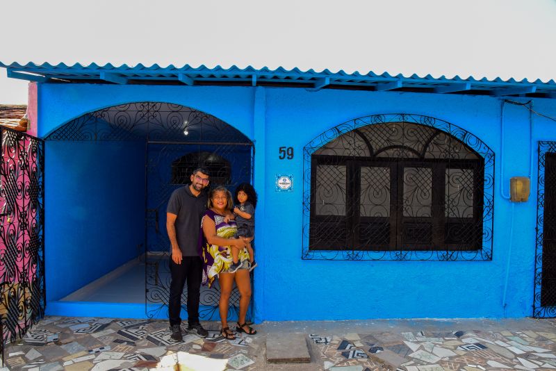 Entrega das casas reformadas pelo programa Morar Bem atingidas por fortes ventos e chuva no conjunto Jardim América