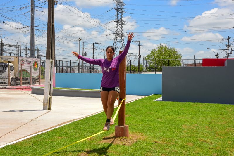 Fotos de apoio de ciclista e sketistas na pista Radical do Curuçambá