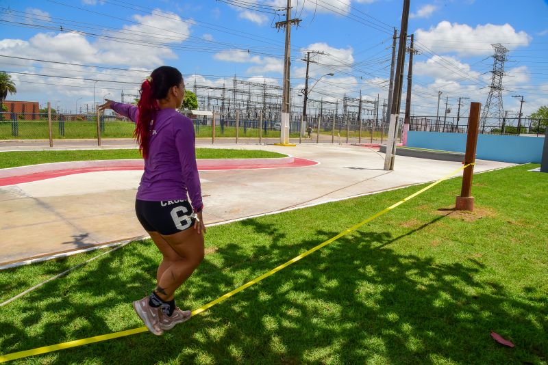 Fotos de apoio de ciclista e sketistas na pista Radical do Curuçambá