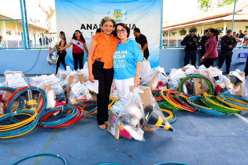 Entrega de material de educação Física às escolas municipais