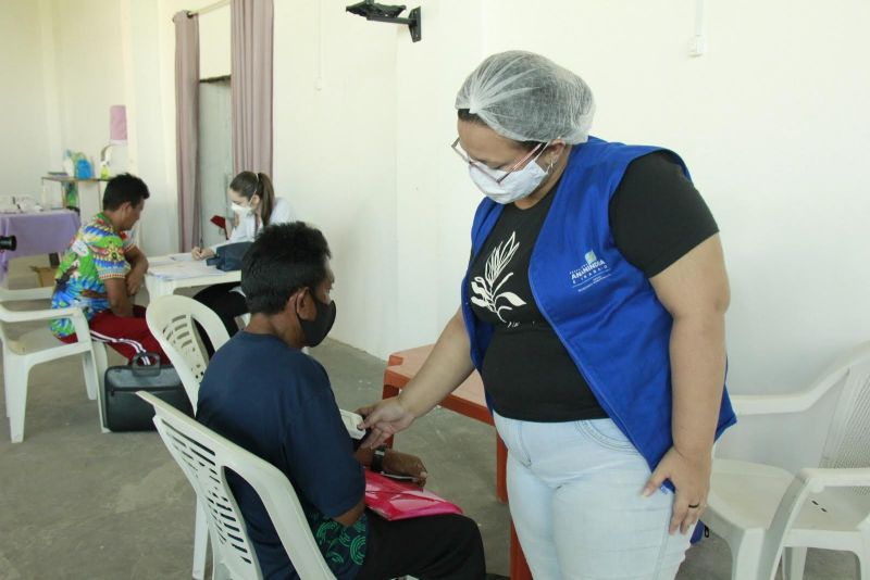 Atendimento do Programa Consultório na Rua, no Parque São José no bairro do Distrito Industrial