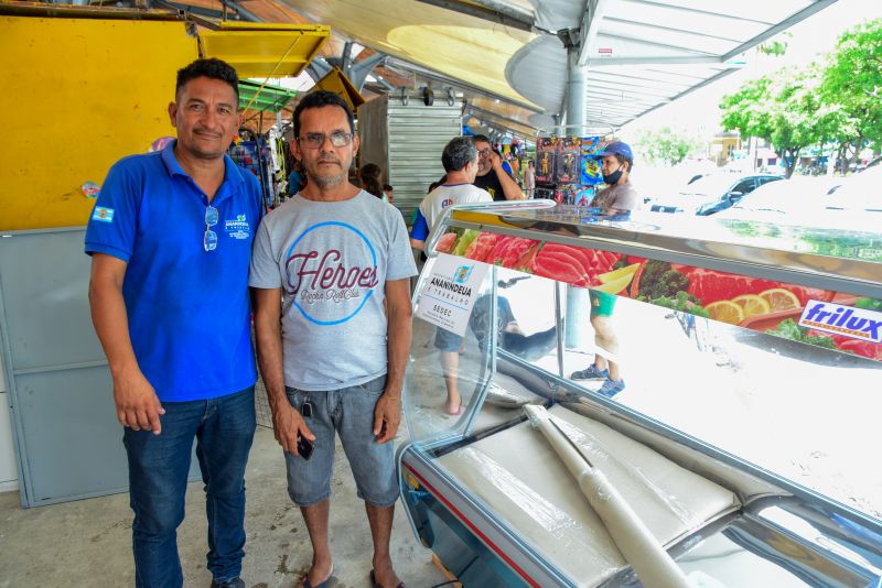 SEDEC - Entrega de equipamentos para os feirantes da Cidade Nova 4