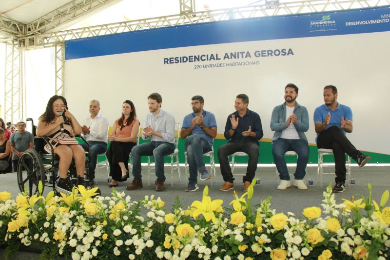 Entrega de 220 unidades do Conjunto Anita Gerosa do Programa Casa Verde e Amarela – Conjunto Girassol no bairro do Aurá