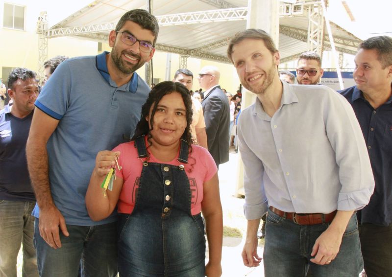 Entrega de 220 unidades do Conjunto Anita Gerosa do Programa Casa Verde e Amarela – Conjunto Girassol no bairro do Aurá