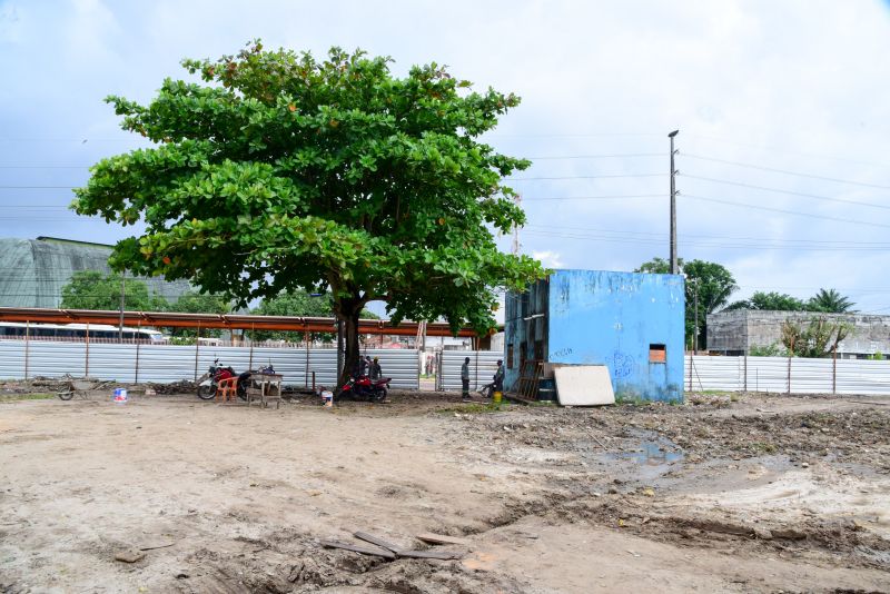 Assinatura de Ordem de Serviço para a construção da Feira do Artesão de Ananindeua