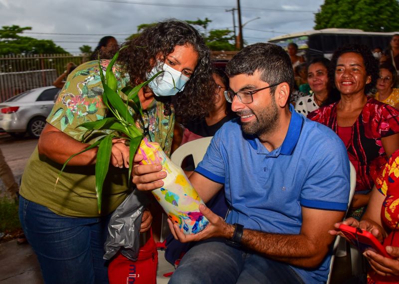 Assinatura de Ordem de Serviço para a construção da Feira do Artesão de Ananindeua