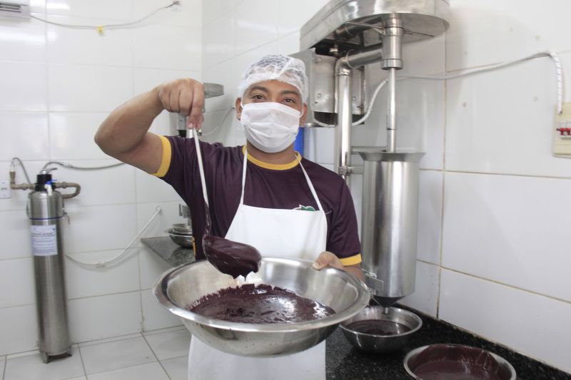 Dia do Batedor de Açaí