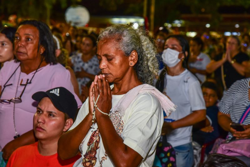 Traslado da imagem peregrina de Nossa Senhora de Nazaré, na frente do Mercado Central, prefeitura e missa na igreja matriz Nossa Senhora das Graças