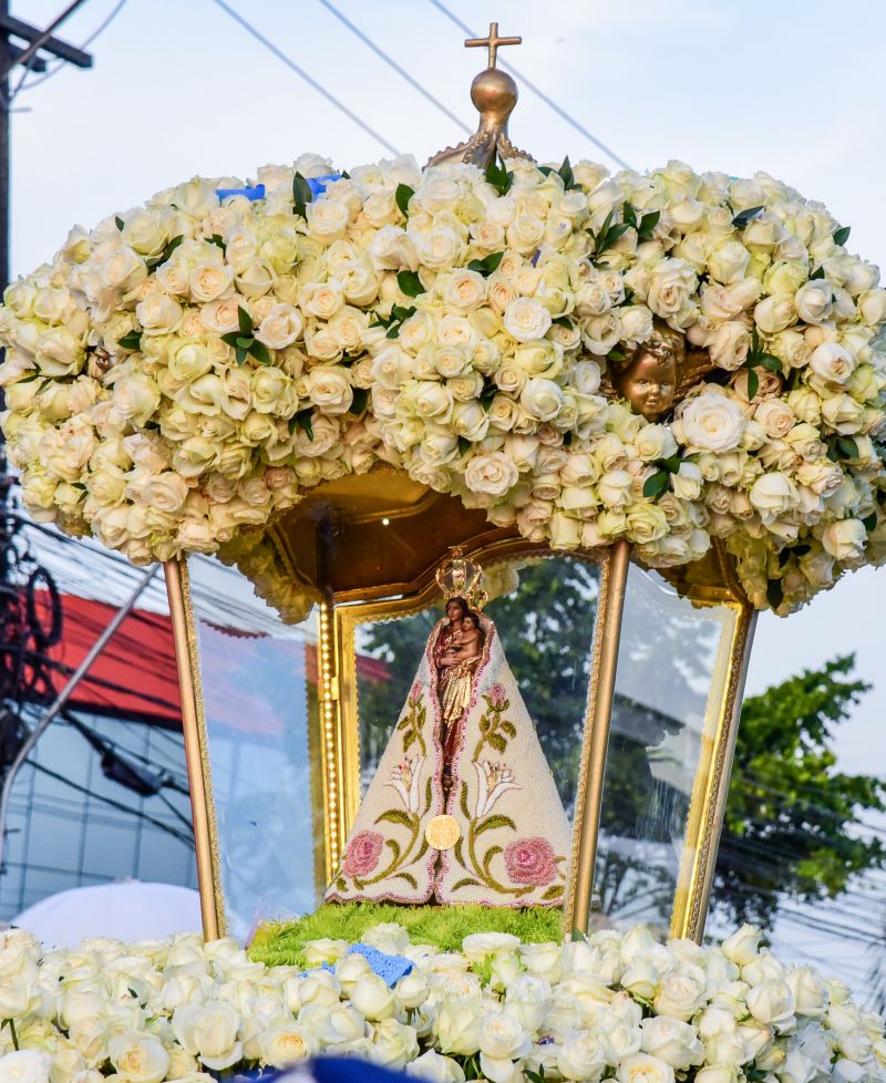 Traslado da imagem peregrina de Nossa Senhora de Nazaré, na frente do Mercado Central, prefeitura e missa na igreja matriz Nossa Senhora das Graças