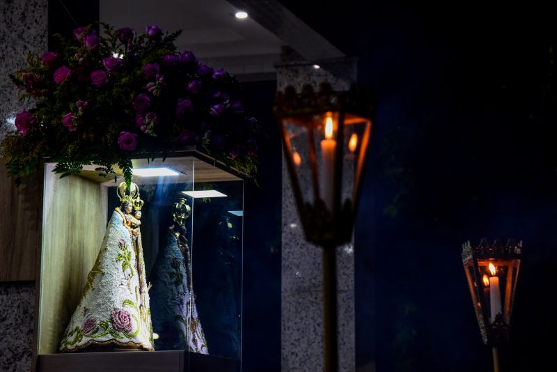 Traslado da imagem peregrina de Nossa Senhora de Nazaré, na frente do Mercado Central, prefeitura e missa na igreja matriz Nossa Senhora das Graças