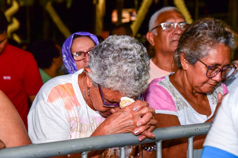 Traslado da imagem peregrina de Nossa Senhora de Nazaré, na frente do Mercado Central, prefeitura e missa na igreja matriz Nossa Senhora das Graças