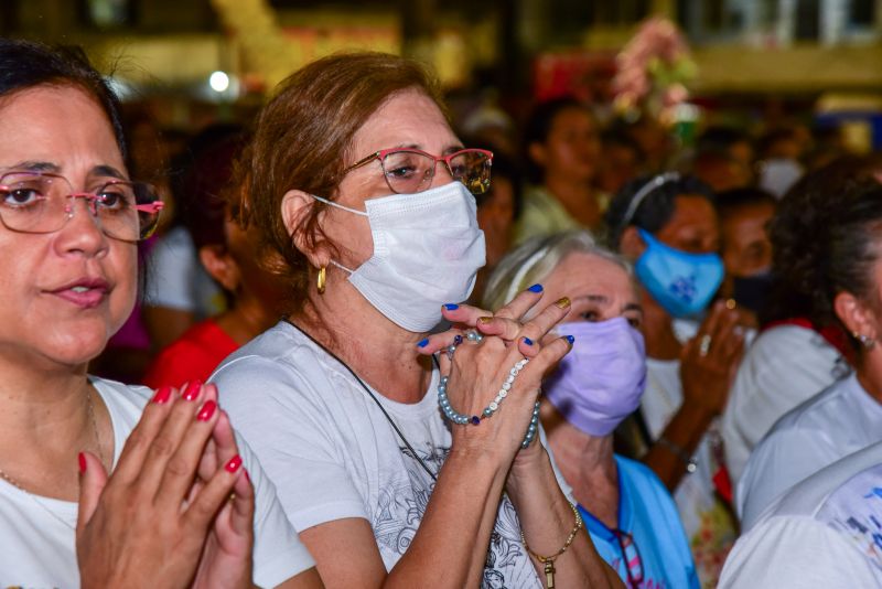 Traslado da imagem peregrina de Nossa Senhora de Nazaré, na frente do Mercado Central, prefeitura e missa na igreja matriz Nossa Senhora das Graças