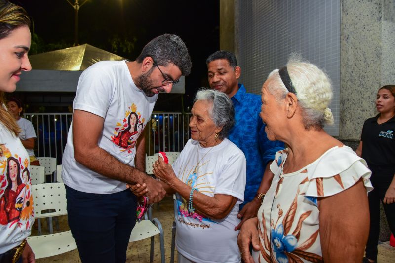 Traslado da imagem peregrina de Nossa Senhora de Nazaré, na frente do Mercado Central, prefeitura e missa na igreja matriz Nossa Senhora das Graças