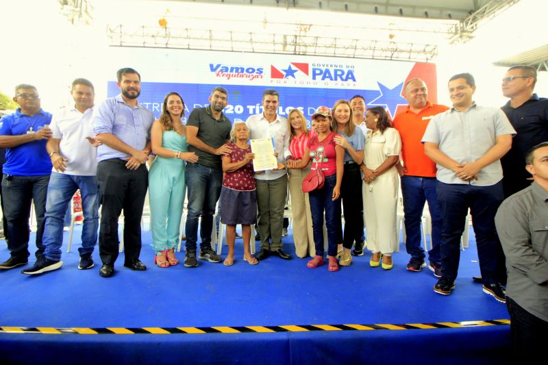 Entrega de 520 Títulos de Terra para Moradores do bairro da Guanabara