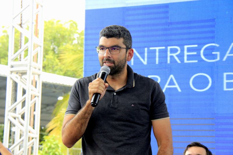 Entrega de 520 Títulos de Terra para Moradores do bairro da Guanabara