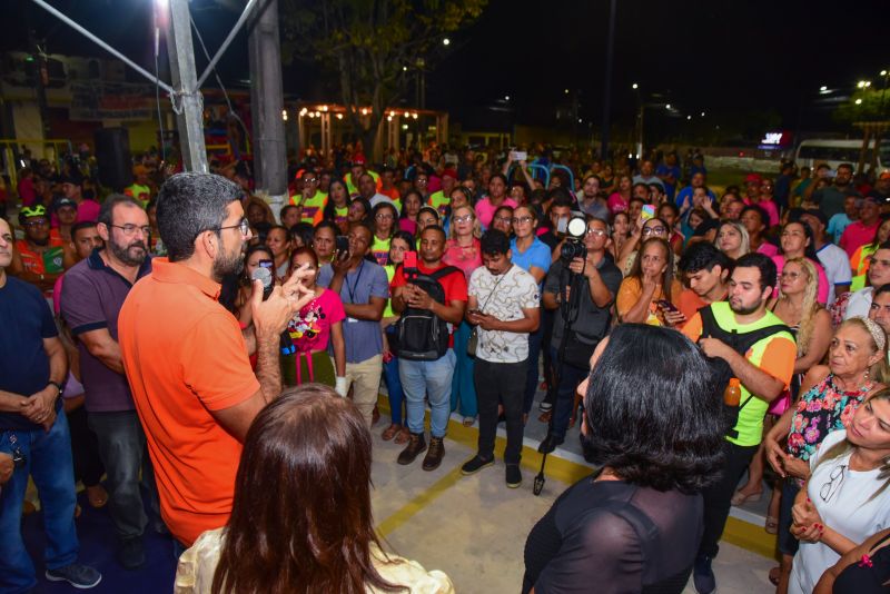 Entrega da Praça do Renascer, totalmente revitalizada na avenida Três Corações