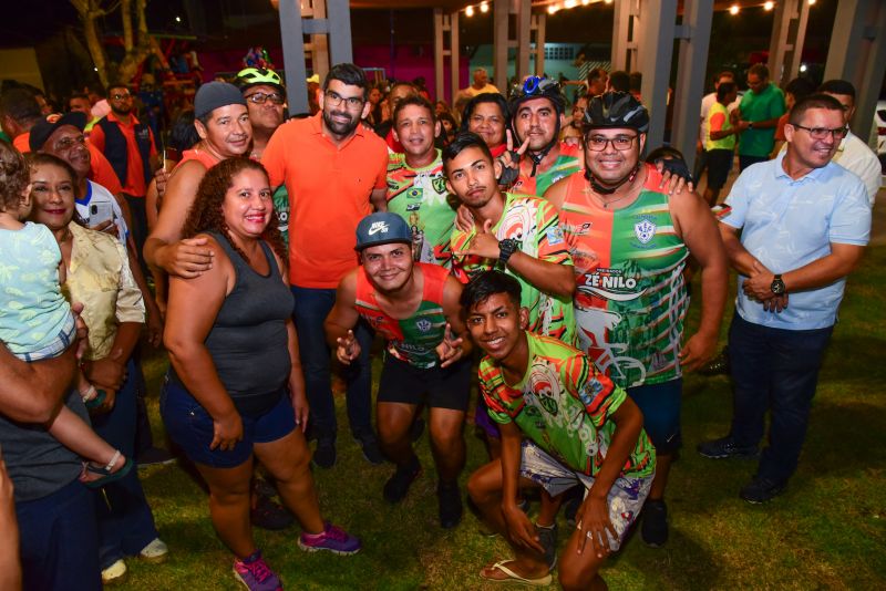 Entrega da Praça do Renascer, totalmente revitalizada na avenida Três Corações