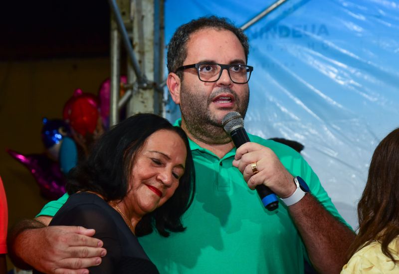 Entrega da Praça do Renascer, totalmente revitalizada na avenida Três Corações