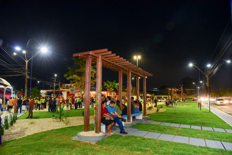 Entrega da Praça do Renascer, totalmente revitalizada na avenida Três Corações