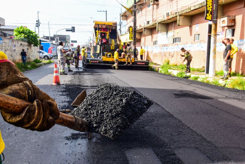 Asfaltamento da avenida Nonato Sanova na Cidade Nova