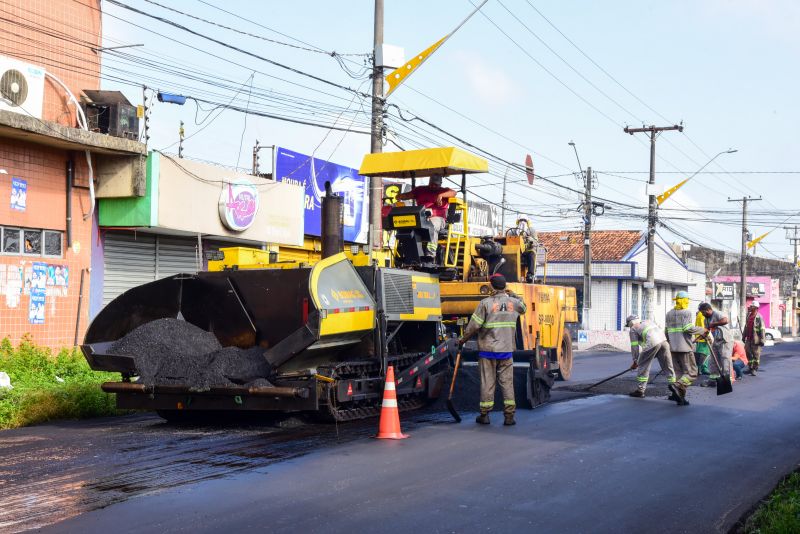 Asfaltamento da avenida Nonato Sanova na Cidade Nova