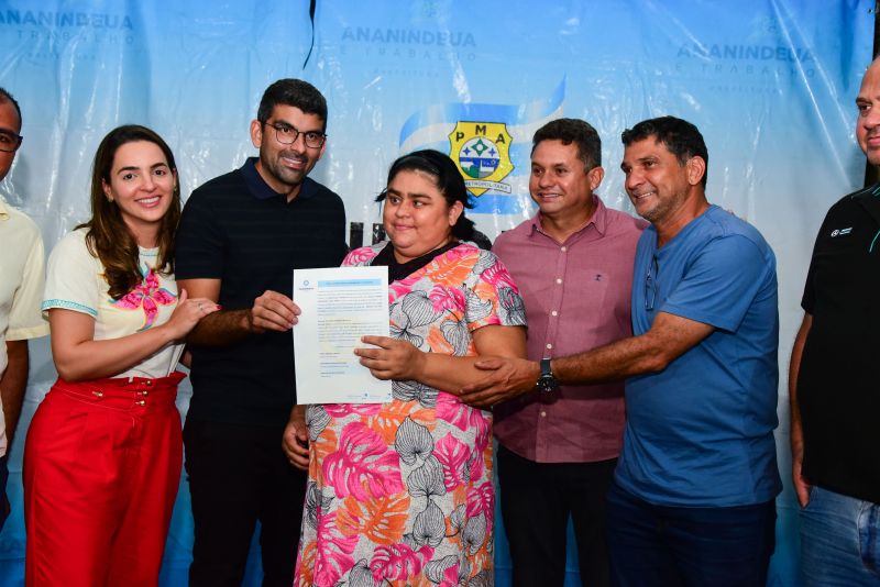 Entrega de 502 Títulos de Propriedade de Terra na Comunidade Santa Maria - Rua Jader Barbalho com rua Castanheira no Curuçambá