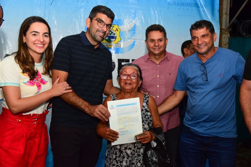 Entrega de 502 Títulos de Propriedade de Terra na Comunidade Santa Maria - Rua Jader Barbalho com rua Castanheira no Curuçambá