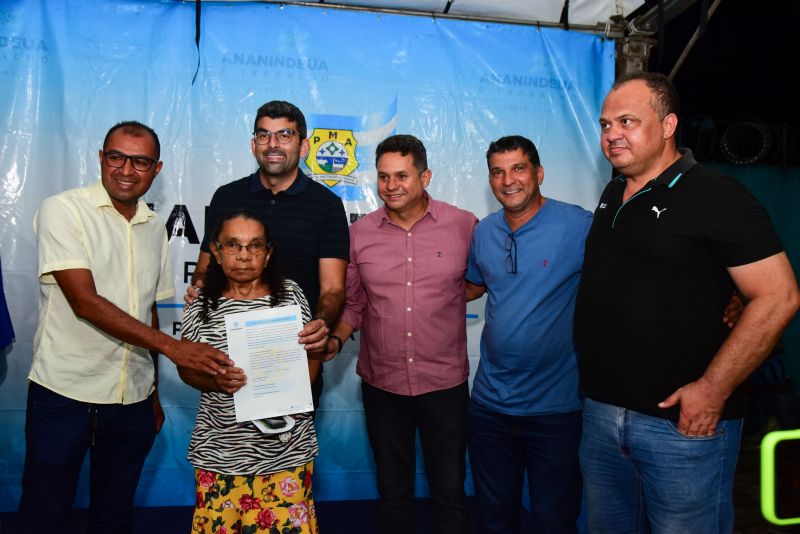 Entrega de 502 Títulos de Propriedade de Terra na Comunidade Santa Maria - Rua Jader Barbalho com rua Castanheira no Curuçambá