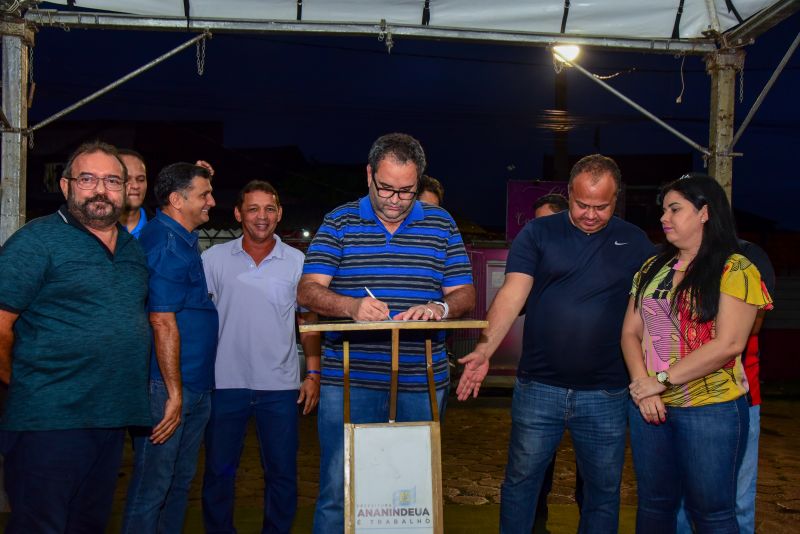 Assinatura de Ordem de Serviço da Praça Jader Barbalho na rua Tapajós no Jaderlândia