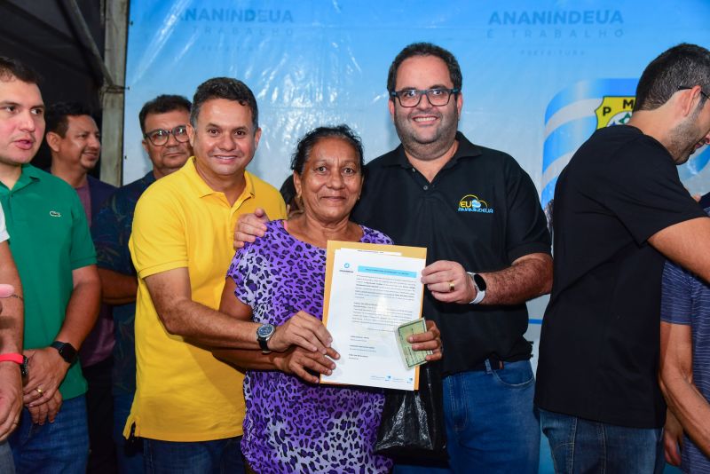 Entrega de 382 Títulos de Propriedade na Comunidade Novo Horizonte no bairro Centro