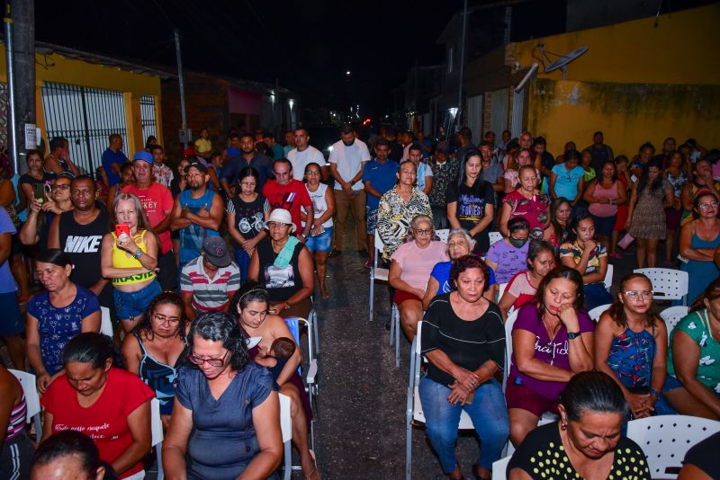 Entrega de 382 Títulos de Propriedade na Comunidade Novo Horizonte no bairro Centro